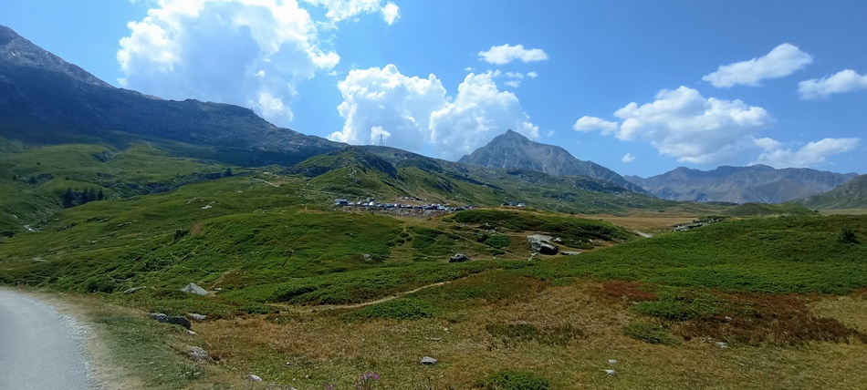 La Montagne est belle et le parking aussi ..