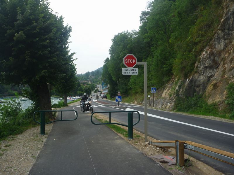 Fin provisoire voie verte pied de la c&ocirc;te de Talloires en 2011