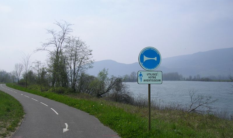 Le Rh&ocirc;ne p&egrave;s de saint genis sur Guiers