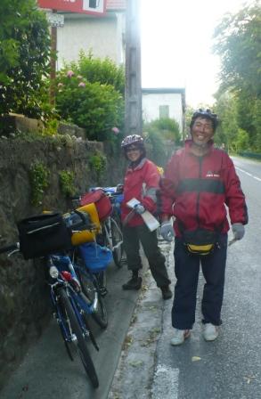 deux chinois &agrave; bicyclette en haute-savoie Evian