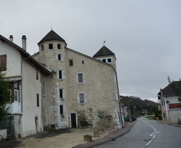 Ch&acirc;teau de Diane &agrave; Serri&egrave;re en chautagne