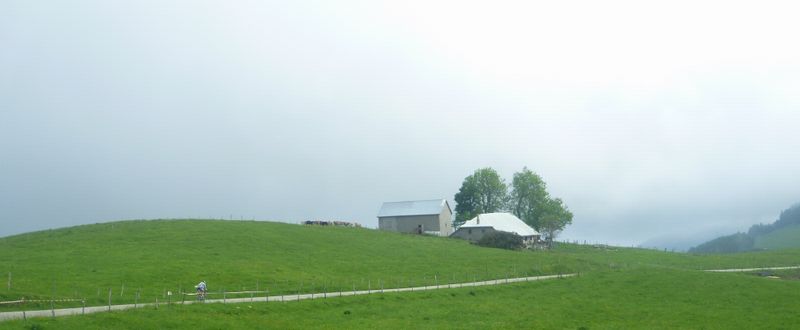 Fermes du Sal&egrave;ve lors du circuit des aravis 2010