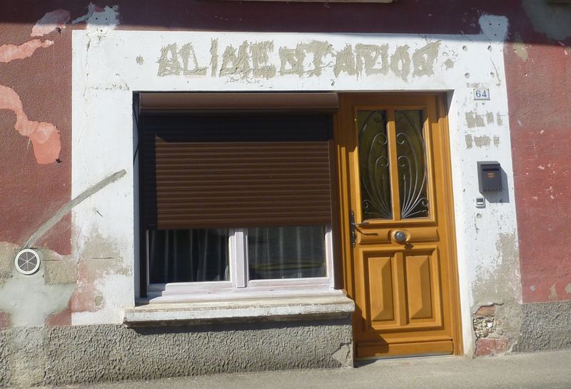 D&eacute;sertification de certains villages de la plaine de l'ain, les commerces se meurent..