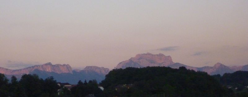 Ouf, enfin les montagnes apr&egrave;s 1200 km : La Tournette