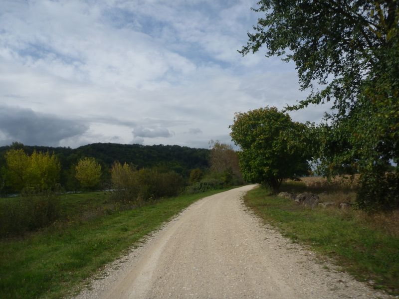 Nous avons avanc&eacute; et nous voici apres le pont de Grosl&eacute;e en route vers Saut Brenaz, ca roule ma poule..