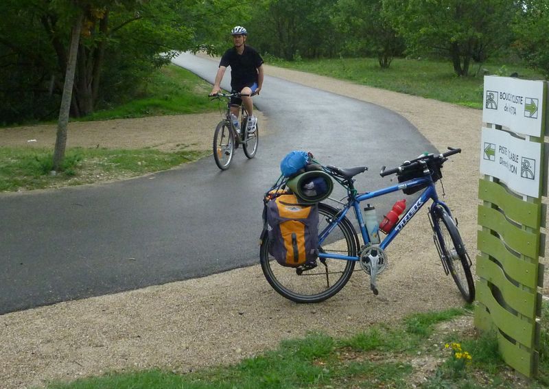 D&eacute;but du balisqge Nord : Piste cyclable vers Lyon, on ne parle pas encore de Via-Rh&ocirc;na