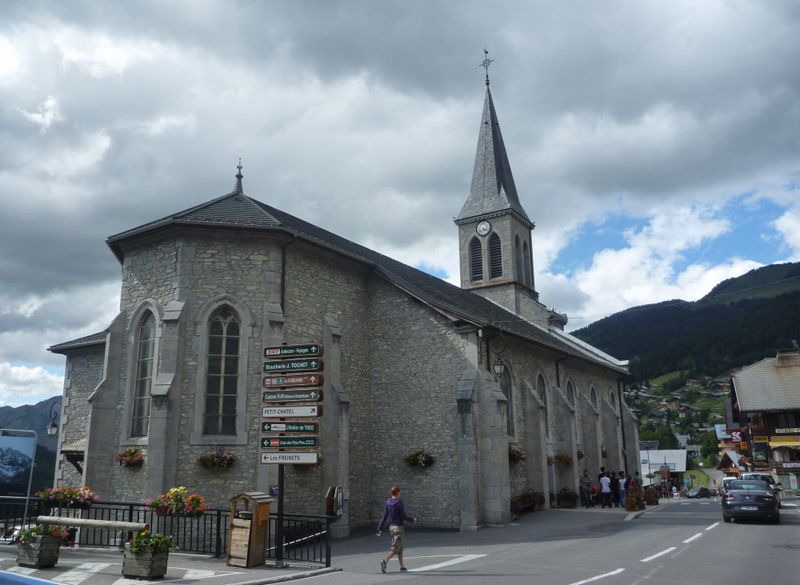Eglise de Ch&acirc;tel en 2011