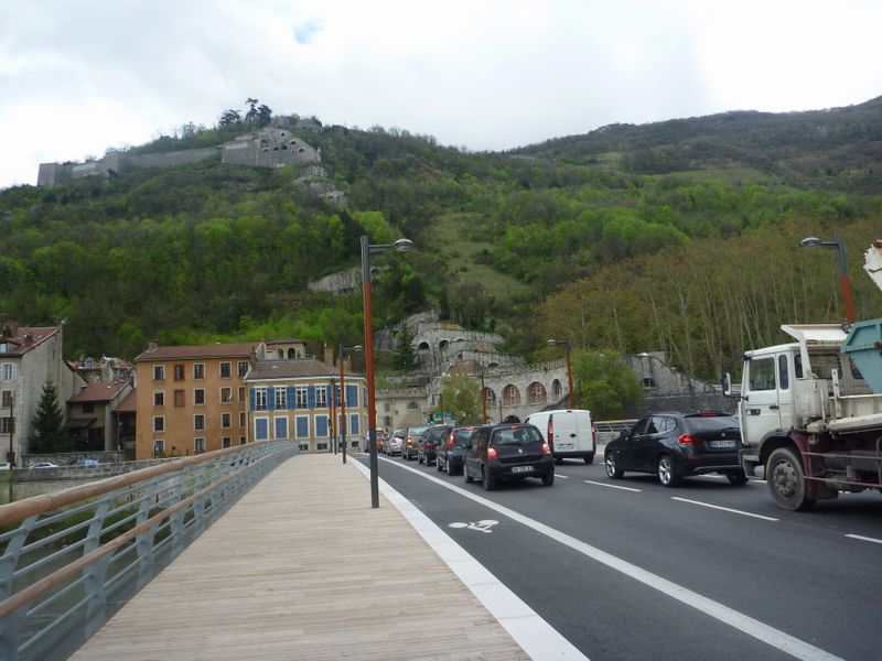 Arriv&eacute;e &agrave; v&eacute;lo &agrave; Grenoble an Avril 2011 , le Rabot sous le mont Rachais