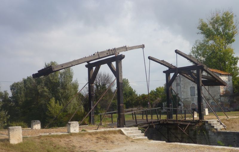 Et le voici, le voila, le fameux pont Van Gogh au sud de Arles