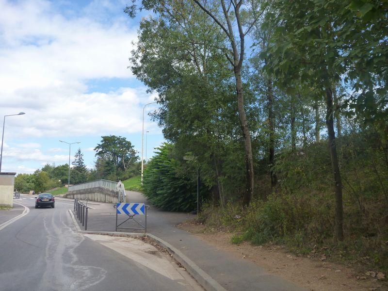 Non rien n'a changé ici au pont de la croix de Luizet en 2011