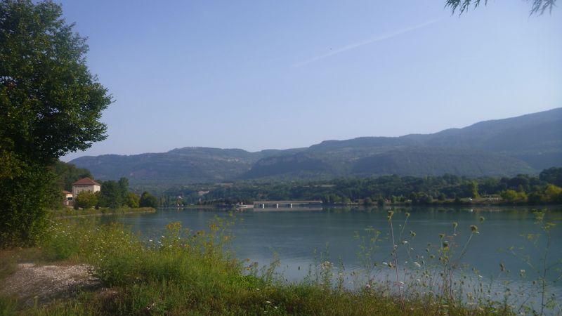 Saut Brenaz vu de la Viarhôna en 2012 côté Isere la misere..