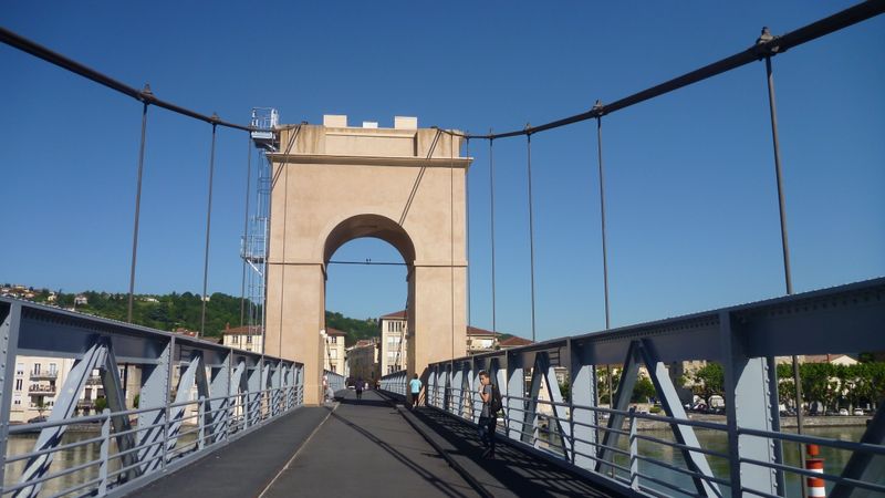 Passerelle piétionne et cyclable à Vienne Isère en 2013