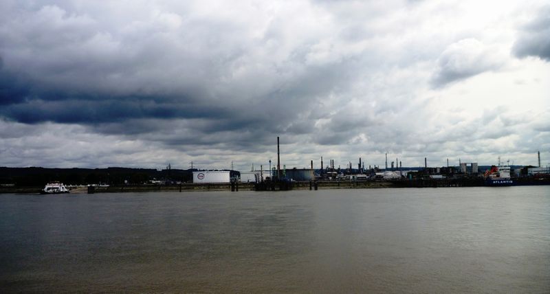 La Raffinerie de .. en bords de Seine