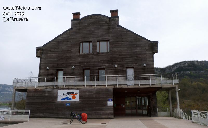 Sur ViaRhôna : Maison des Isles à la Bruyère