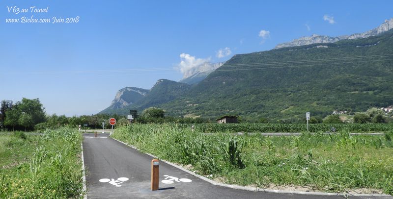 La V63 arrive ici dans la zone des maraiches et est enfin bien balisée vers Grenoble en 2018 : bravo 
