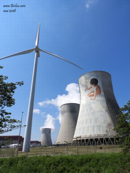 centrale-atomique-cruas-et-eolienne centrale-atomique-cruas-et-eolienne