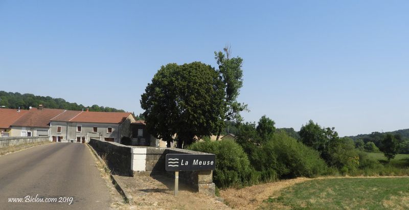La Meuse commence à se dessiner en rivière