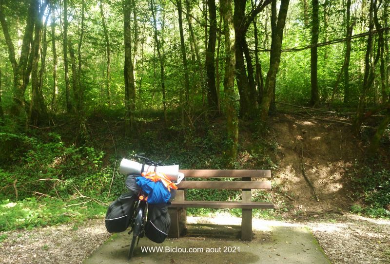 Repos du guerrier, sur ce banc de la soci&eacute;t&eacute;