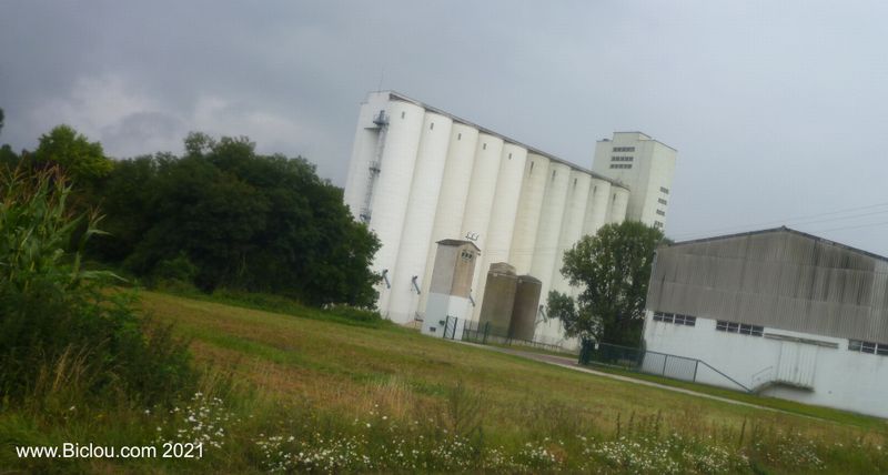Silo &agrave; grains