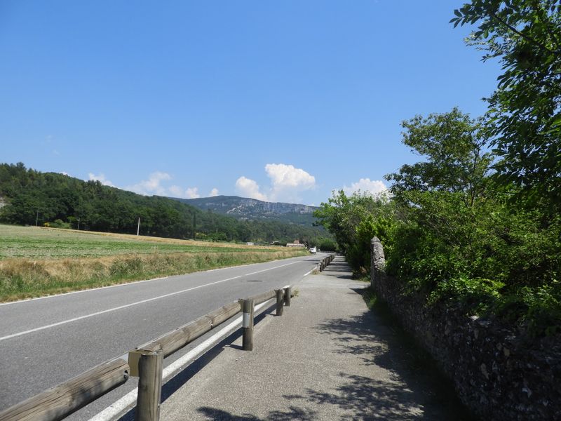 Bandes cyclables sur la route de Dieulefit (D 540)