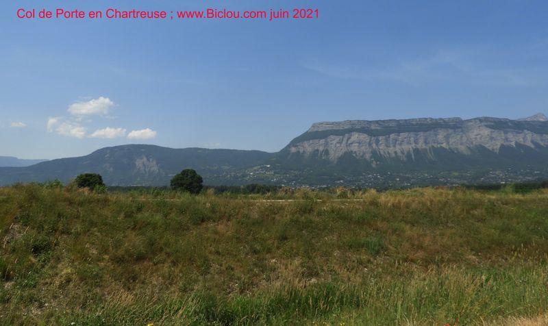 Le Col de Porte .. de la Chartreuse , vu de la plaine du Gr&eacute;sivaudan , Dom&egrave;ne Grenoble