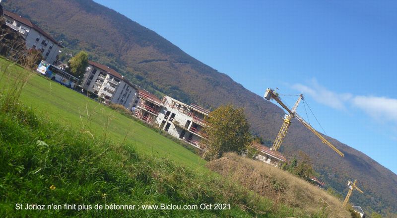 B&eacute;tonnage renversant &agrave; Saint Jorioz