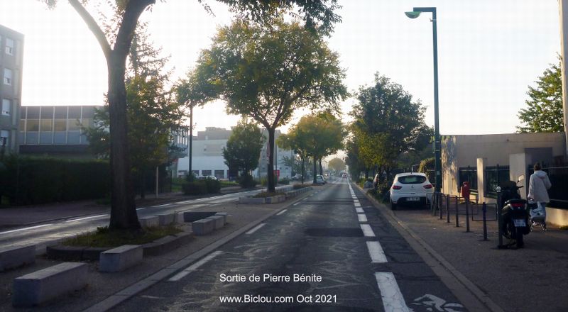 Tjrs sur ViaRh&ocirc;na : Bandes cyclables : Sortie de Pierre B&eacute;nite