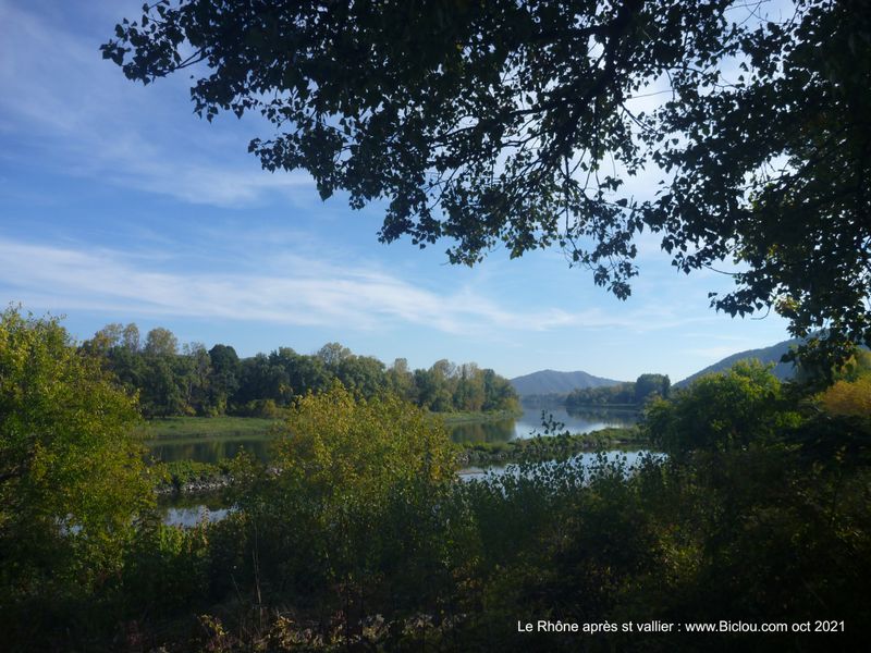 Le Rh&ocirc;ne apr&egrave;s st Vallier