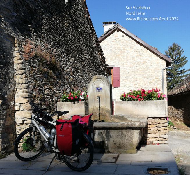 En Nord Is&egrave;re : l'eau des Fontaines coule encore
