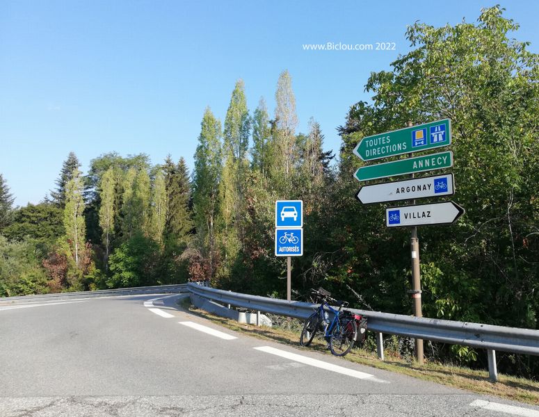 Direction Geneva le long de la rocade Annecy