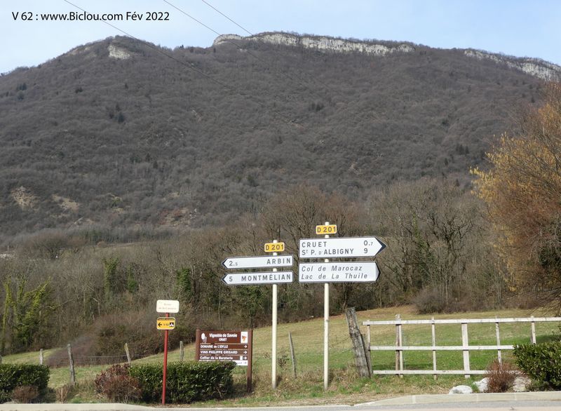 Cruet (Savoie) , fin voie verte V 62 , et balisage provisoire par la D 201 vers Montm&eacute;lian