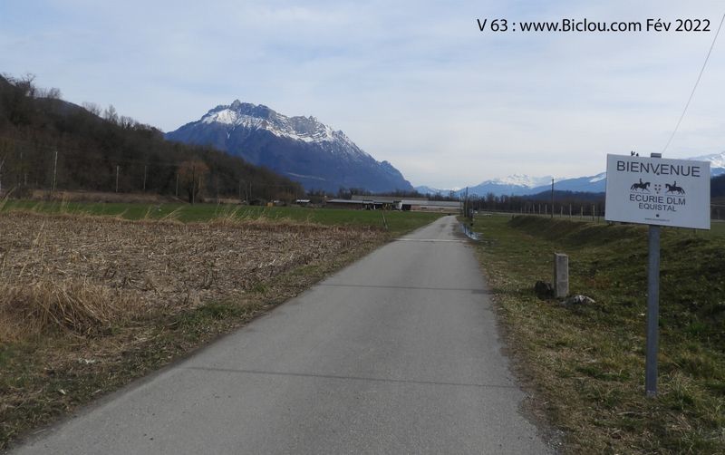 La v&eacute;loroute V62, en combe de Savoie, devrait s'enfiler par ici