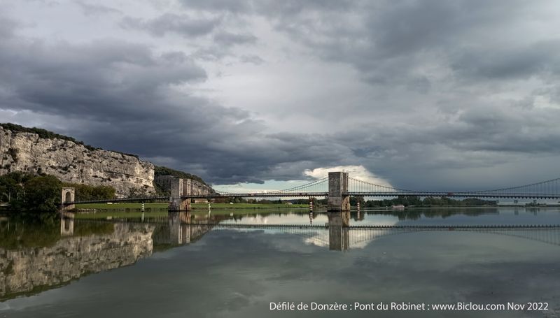 Le Pont du Robinet et le D&eacute;fil&eacute; de Donz&egrave;re