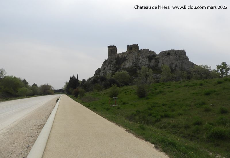 ViaRh&ocirc;na, passe devant le Ch&acirc;teau d'Hers