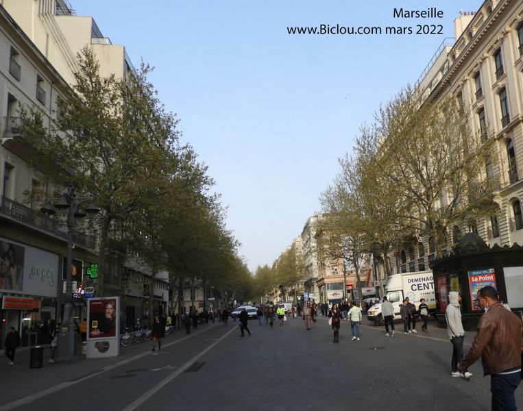 Rues anim&eacute;es de Marseille