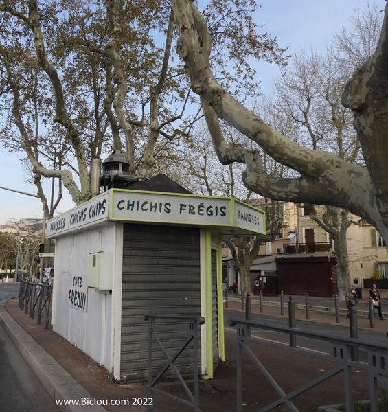 Chichis fr&eacute;gis