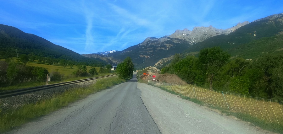 Nous tentons une Sortie de Briançon le long de la voie ferrée