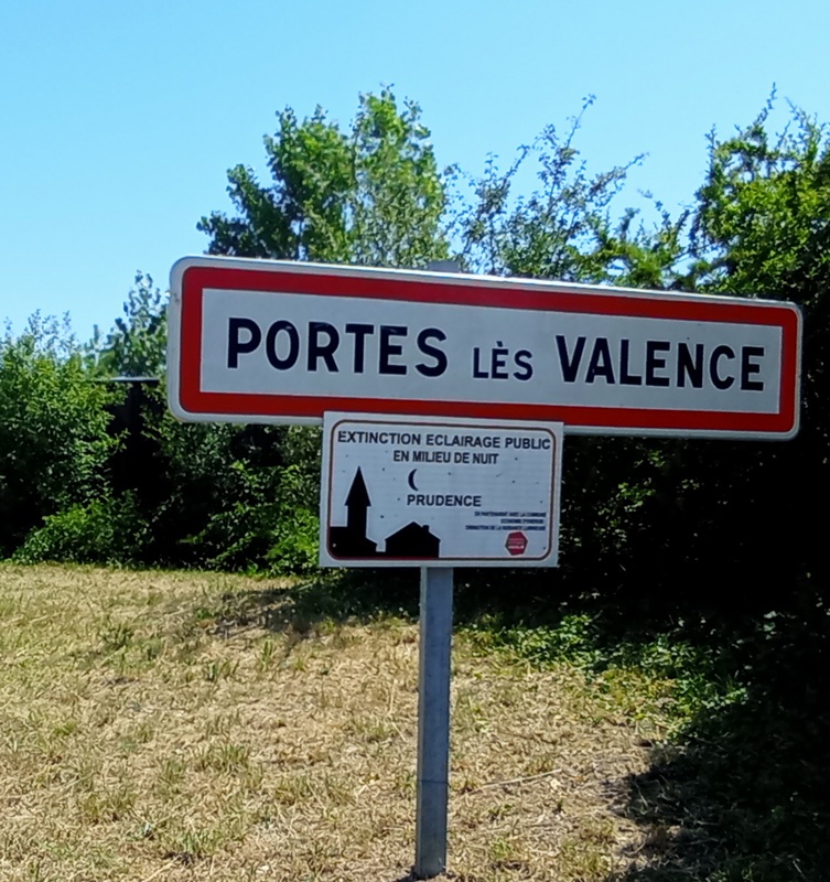 Portes les Valence ; n'en déplaise à GégéPs nous suivons notre route pour rallier Valence