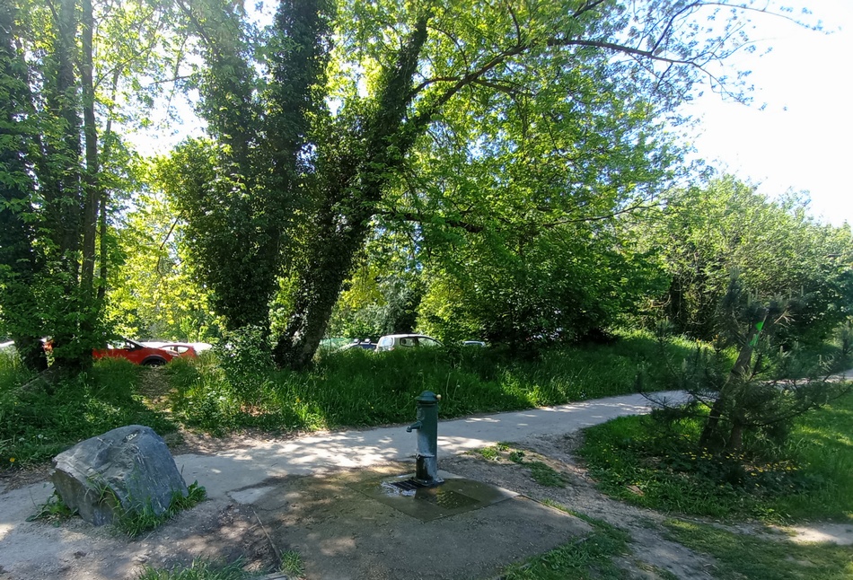 Repérage : Une borne Bayard peu avant Grenoble<