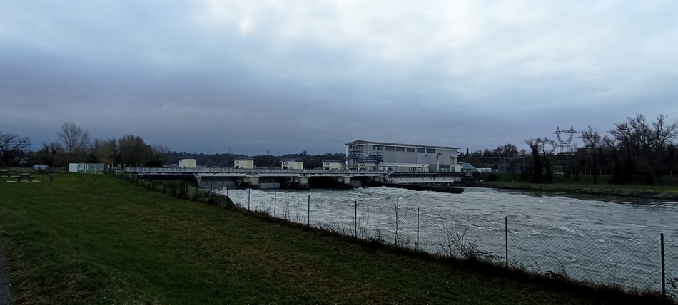 Barrage sur l'Isère à Monteux