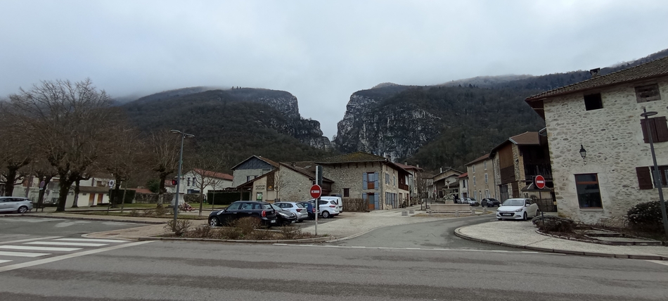 Cognin les Gorges, on restera en bas ..