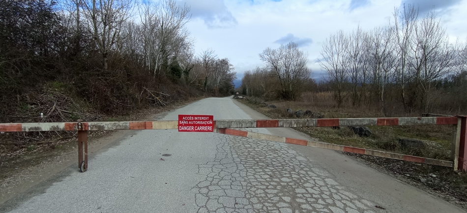 Déviation ViaRhôna par ici, mais passage interdit, faudrait savoir