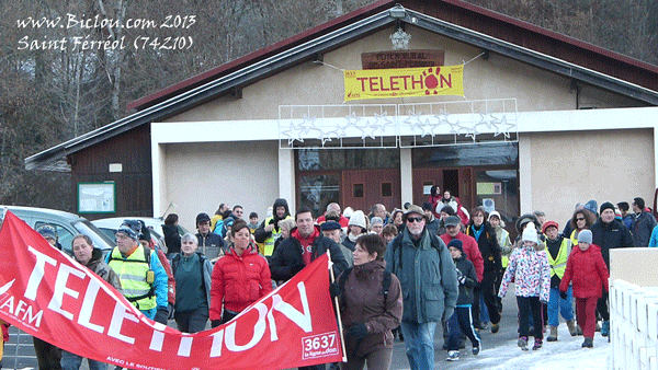 D&eacute;part de la marche 2013 du T&eacute;l&eacute;thon &agrave; saint F&eacute;rr&eacute;ol 2013