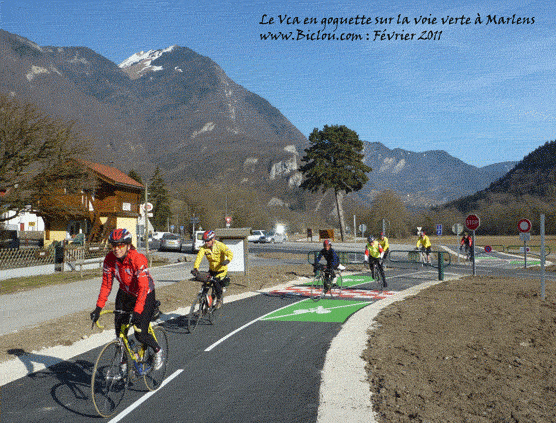 Le-velo-club-d-Annecy-en-Goguette-a-Marlens-en-fevrier-2011