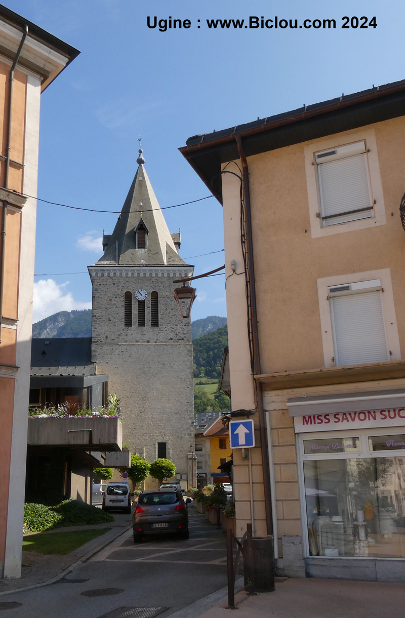 Ugine-place-eglisetitle=Ugine-place-eglise