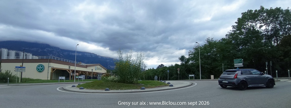 pont-de-repere-voie-verte-gresy-sur-via-5-lacs-giratoire-de-?