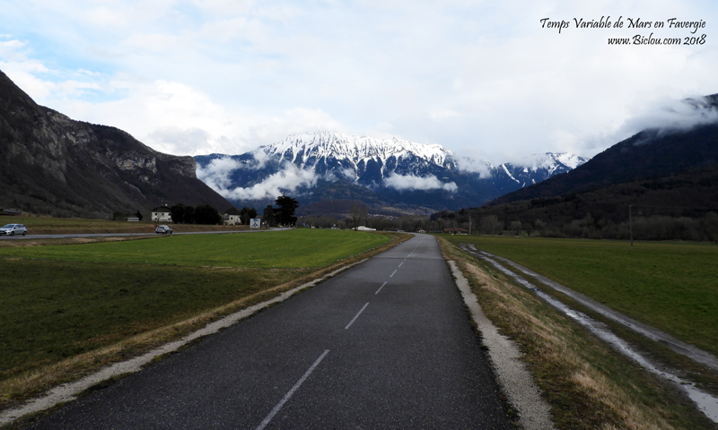 voie-verte-vue-dent-de-cons-faverges-mars-2018title=voie-verte-vue-dent-de-cons-faverges-mars-2018