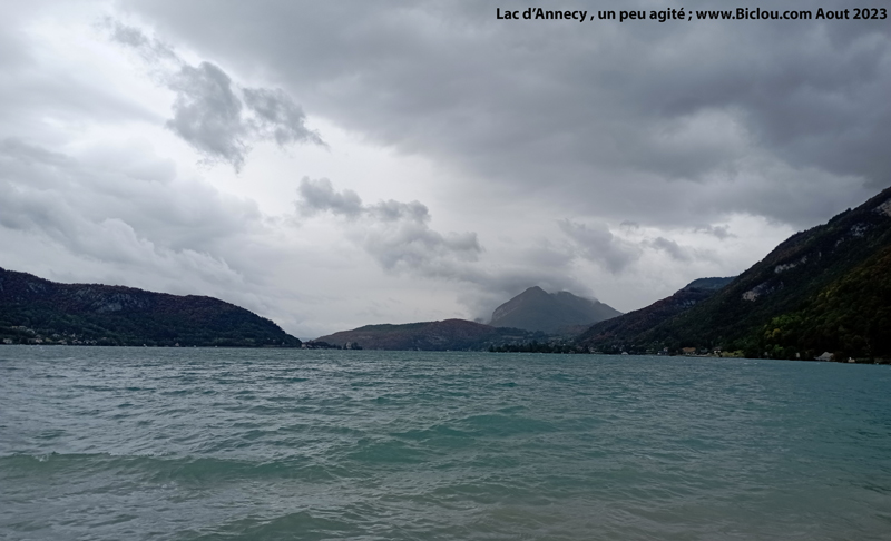 Lac-annecy-agitetitle=Lac-annecy-agite