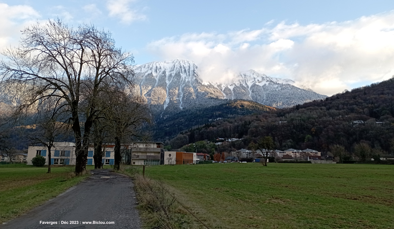 Faverges-dent-de-cons-neigetitle=Faverges-dent-de-cons-neige