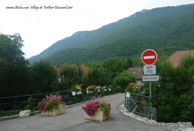 Sortie du village de Verthier, et reprise du D 909 A
